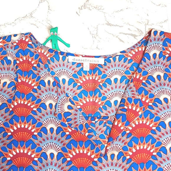 2 Daniel Rainn Lightweight Blouses, size M - Picture 4 of 6